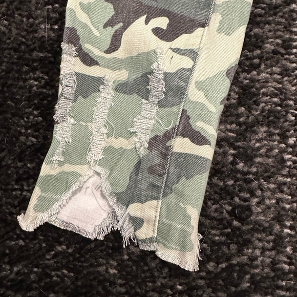 Tractr Blu High Rise Distressed Green Camo Skinny Jean Size 28 - Picture 6 of 16